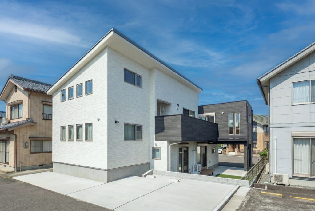 シンプルモダンな外観