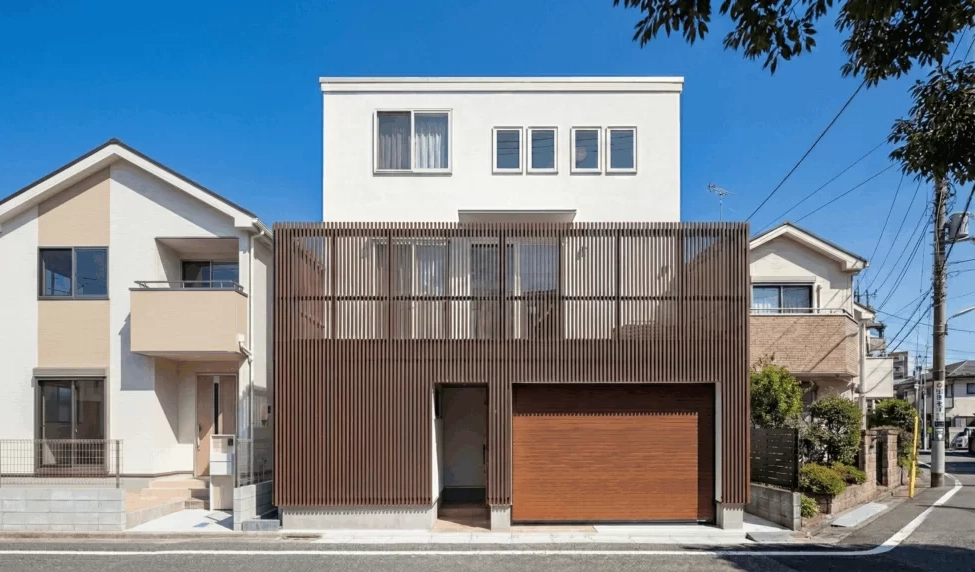 アメリカンテイストのHAKO型の住まい