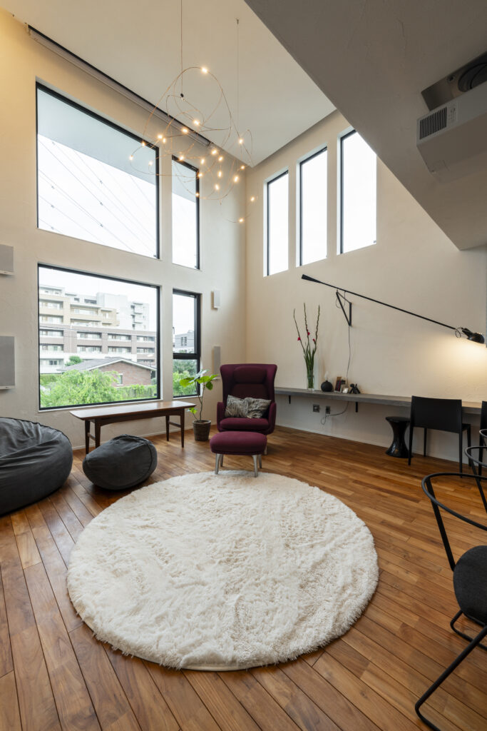 ピクチャーウィンドウと吹き抜け