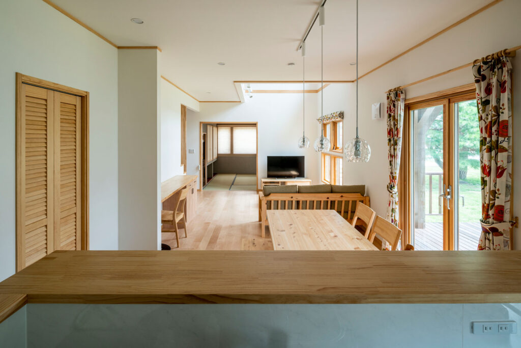 キッチンから見える北欧インテリア