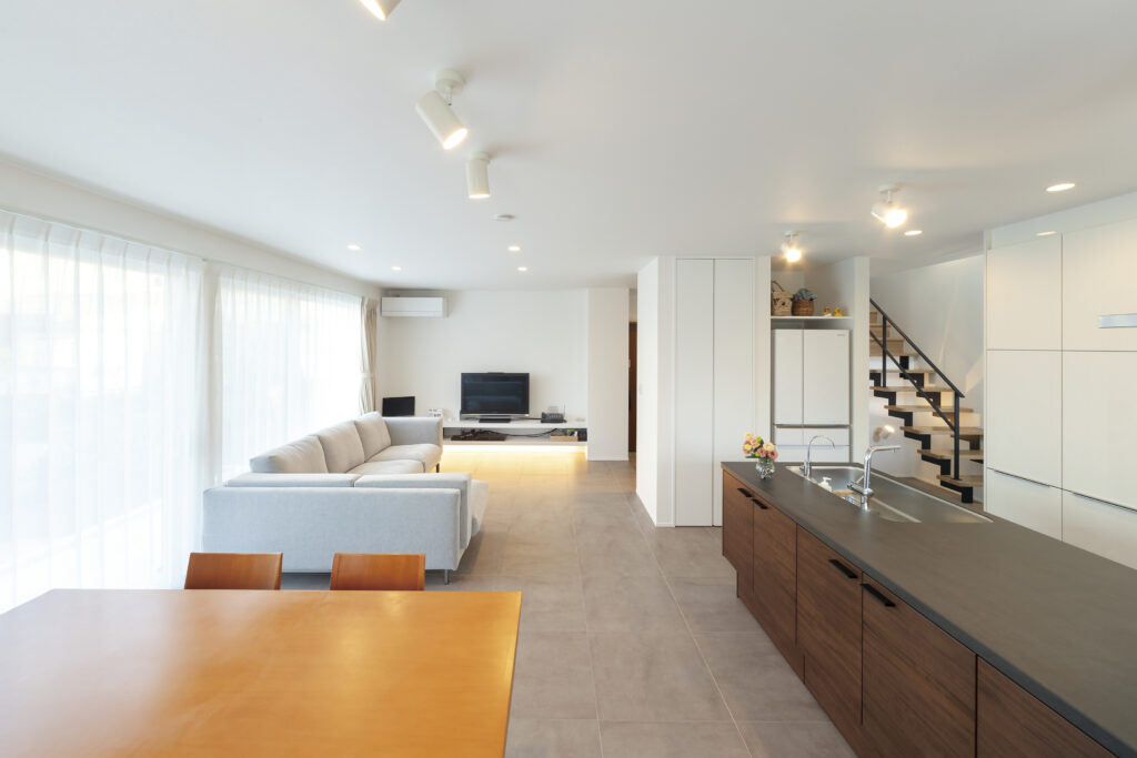 タイル床×フロア全面床暖房