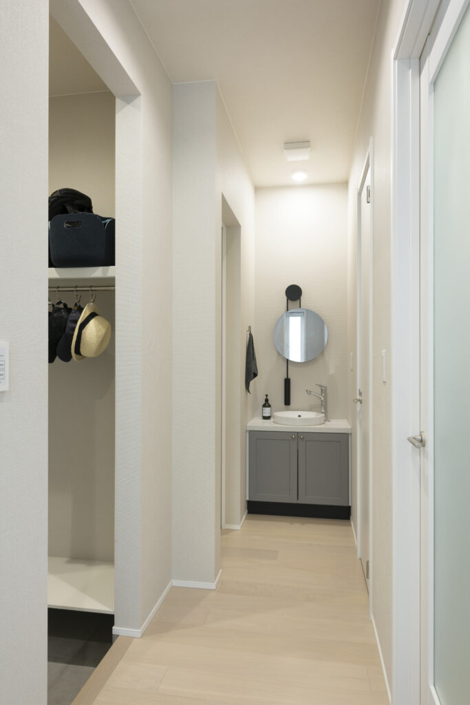 グレーのセカンド洗面台