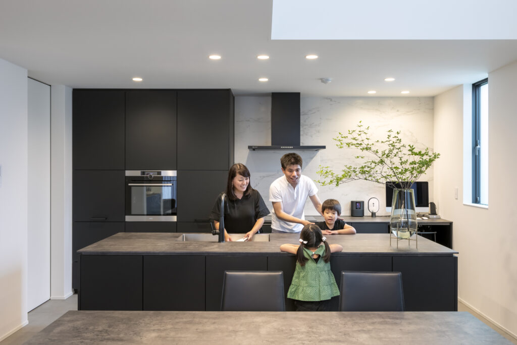 デザインや住宅性能へのこだわりを叶える決め手になったのは「自由度の高さ」でした。