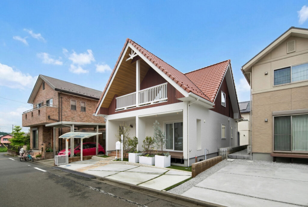 三角屋根の北欧スウェーデンスタイルの住まい