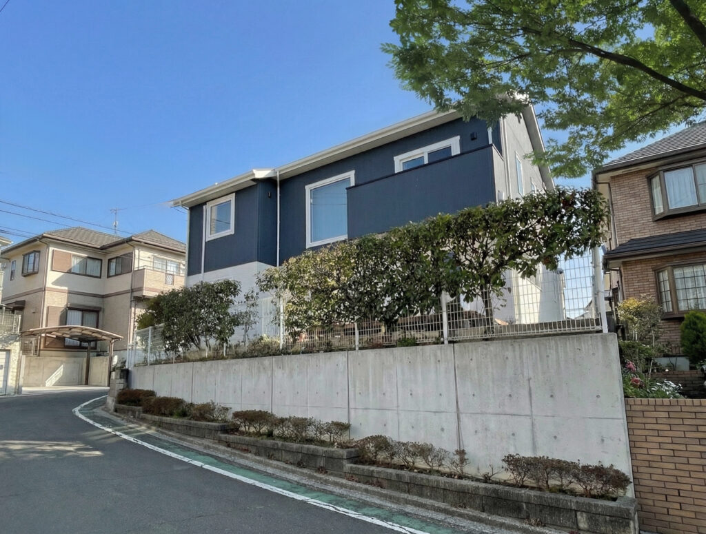 アクセントウォールが印象的な北欧ナチュラルな家