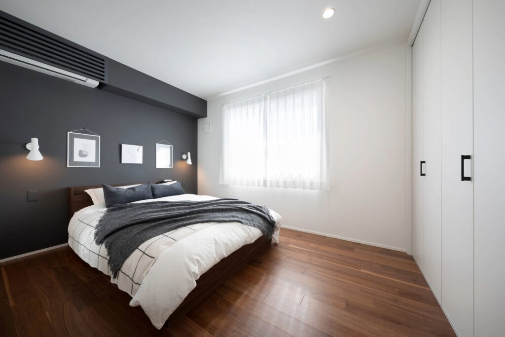 モダンな主寝室
