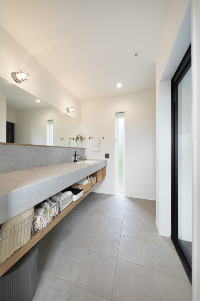 アイカ工業のスタイリッシュカウンター